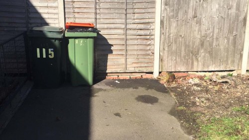 Local regulations for waste management in Abbots Langley